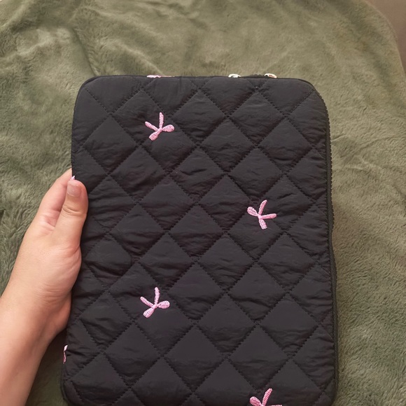 iPad Sleeve - Picture 2 of 3